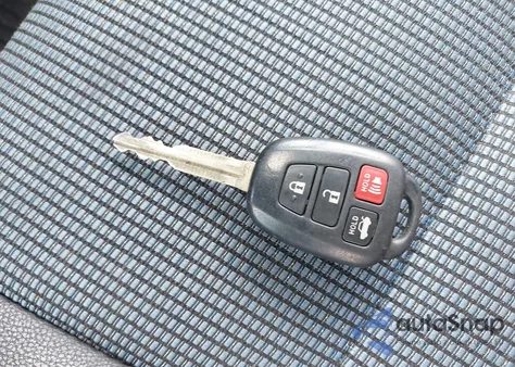 2014 Toyota Corolla S Plus z USA, uszkodzony, nr VIN 2T1BURHE8EC047713